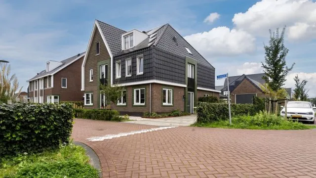 Twee-onder-één-kap te koop: Zonzicht 9, Assendelft