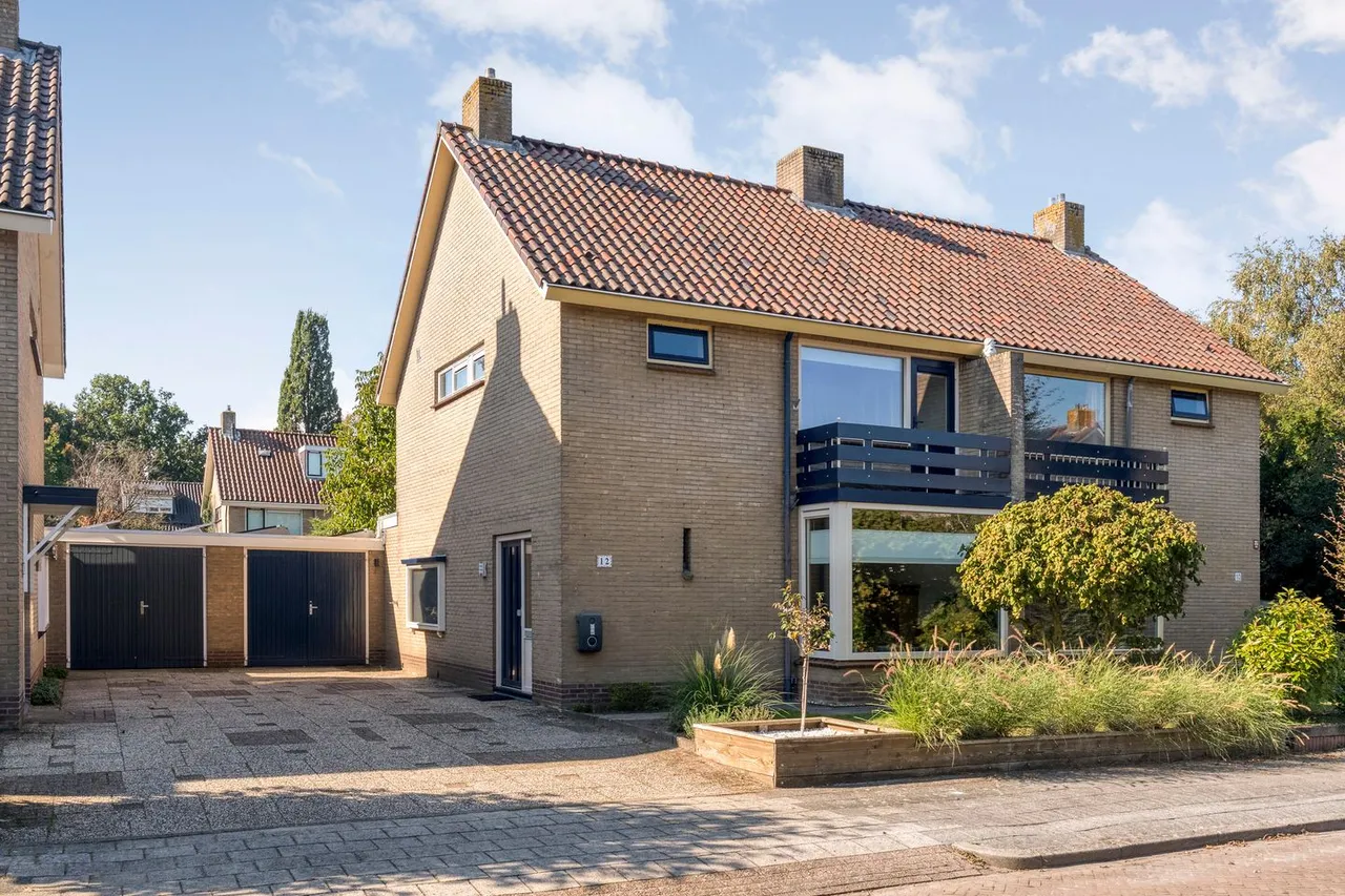 Twee-onder-één-kap te koop: Zoom 12, Zwolle
