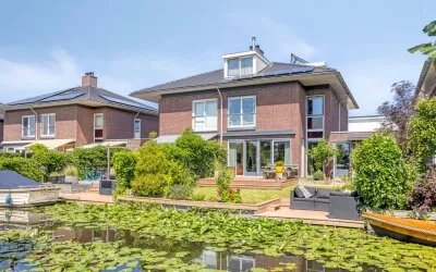 Tussenwoning te koop: Zoutershof 17, Roelofarendsveen Roelofarendsveen