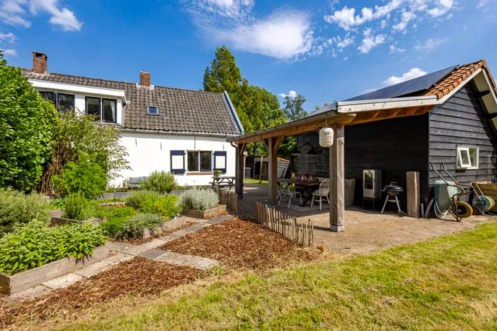 Twee-onder-één-kap te koop: Zouwendijk 21, Sluis Ameide