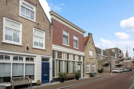 Tussenwoning te koop: Zuiddijk 10, Taanschuurpolder Maassluis