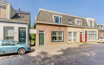 Detached house for sale: Zuiddijk 190, Prins Hendrikbuurt Zaandam