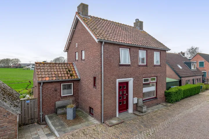 Vrijstaande woning te koop: Zuiddijk 74, Langeweg Langeweg