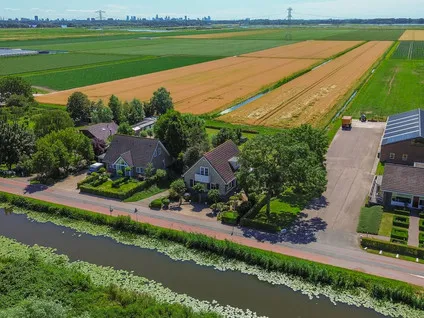 Vrijstaande woning te koop: Zuideinde 2, Verspreide bebouwing Eendragtspolder Zevenhuizen