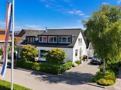 Twee-onder-één-kap te koop: Zuideinde 85A, Roelofarendsveen Roelofarendsveen