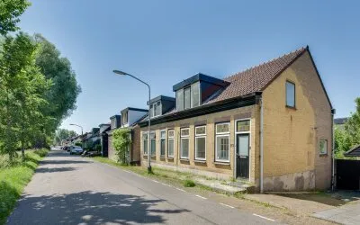 Twee-onder-één-kap te koop: Zuidendijk 267, Dorus Rijkersstraat en omgeving Dordrecht