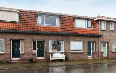 Tussenwoning te koop: Zuidendijk 45, Zuidendijk Dordrecht