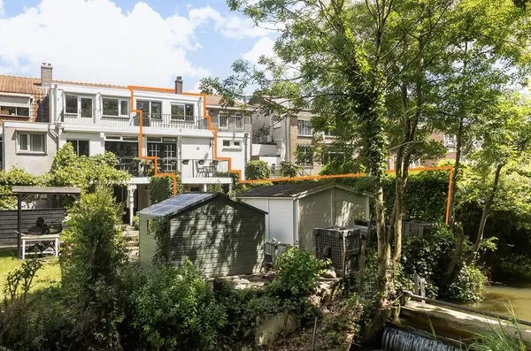 Tussenwoning te koop: Zuidendijk 51, Zuidendijk Dordrecht