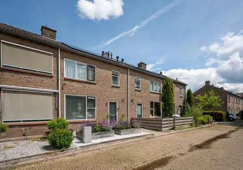 Tussenwoning te koop: Zuidenveld 14, Luchiesland Noord Assen