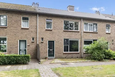 Tussenwoning te koop: Zuidenveld 64, Luchiesland Noord Assen