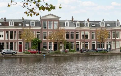 Tussenwoning te koop: Zuider Buiten Spaarne 120, Rozenprieel-zuid Haarlem