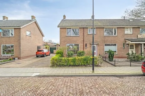 Hoekwoning te koop: Zuider Vijverlaan 9, Schagen-Centrum Schagen