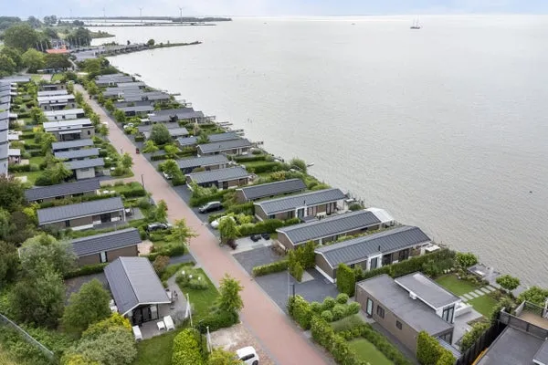 Detached house for sale: Zuiderdijk 1, Buitengebied Bovenkarspel zuid Bovenkarspel