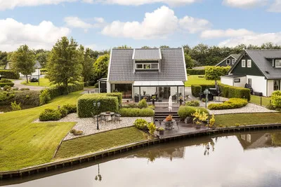 Detached house for sale: Zuiderdwarsdijk 28, Verspreide huizen Gasselte Gasselternijveen