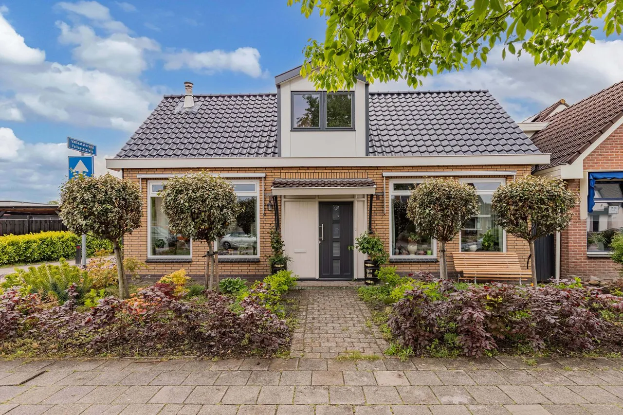 Vrijstaande woning te koop: Zuiderdwarsvaart 26, Drachten