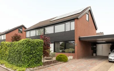 Tussenwoning te koop: Zuiderdwarsvaart 47, De Venen noord Drachten