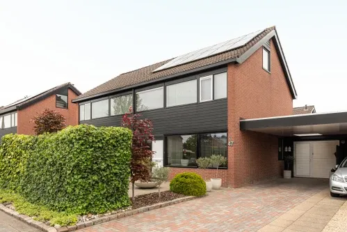 Tussenwoning te koop: Zuiderdwarsvaart 47, De Venen noord Drachten