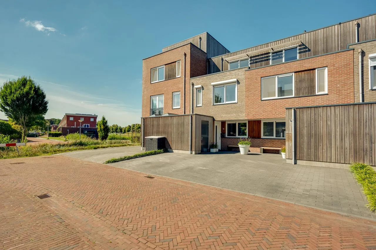 Tussenwoning te koop: Zuiderkade 18, Assen