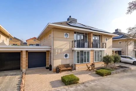 Tussenwoning te koop: Zuiderkeerkring 419, Evenaar-Oost Alphen Aan Den Rijn