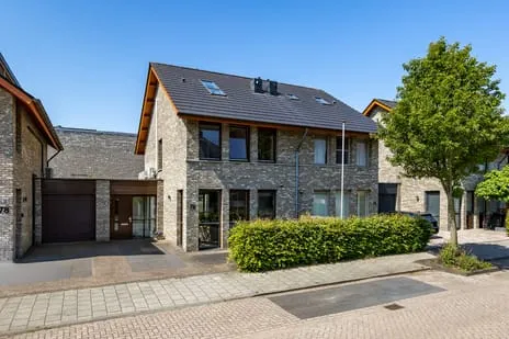 Tussenwoning te koop: Zuiderkeerkring 76, Zefierzijde Alphen Aan Den Rijn