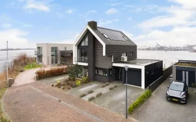 Vrijstaande woning te koop: Zuiderrak 39, Offingawier Sneek