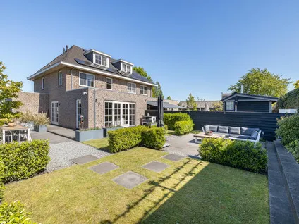 Twee-onder-één-kap te koop: Zuidersingel 77L, Vlinderstrik Berkel En Rodenrijs