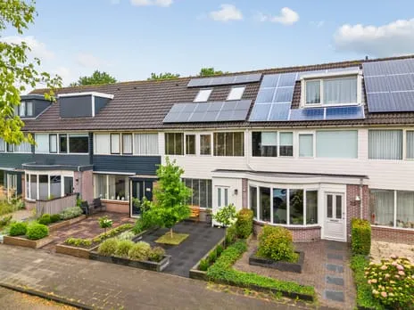 Terraced house for sale: Zuiderstraat 34, Zwaag - Buurt 30 01 Zwaag
