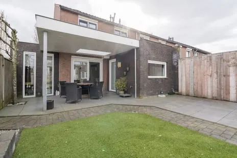 Hoekwoning te koop: Zuiderstraat 61, Moesel Weert