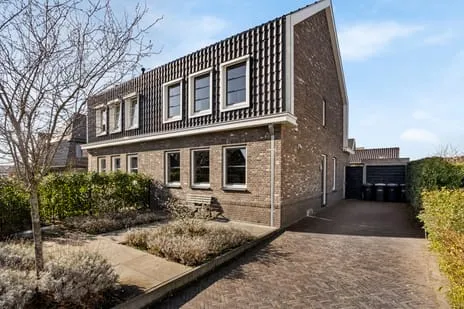 Twee-onder-één-kap te koop: Zuiderzeedreef 11, Blaricummermeent Blaricum