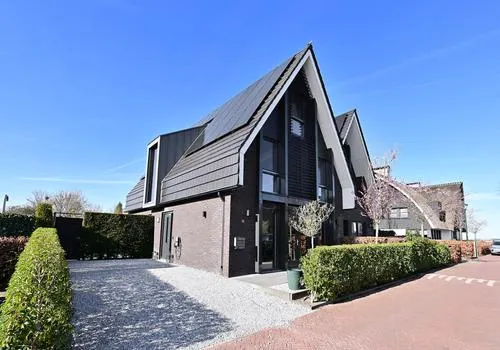 Twee-onder-één-kap te koop: Zuiderzeedreef 41, Blaricum