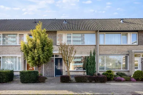 Tussenwoning te koop: Zuiderzeelaan 36, Woenselse Heide Eindhoven
