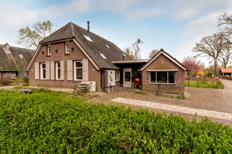 Twee-onder-één-kap te koop: Zuiderzeestraatweg 75A, Hierden Glindweg Hierden