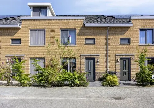 Tussenwoning te koop: Zuiderziekenhuisstraat 26, Rotterdam