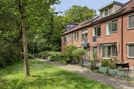 Tussenwoning te koop: Zuidhoek 28, Rozenburg Rozenburg (Zh)