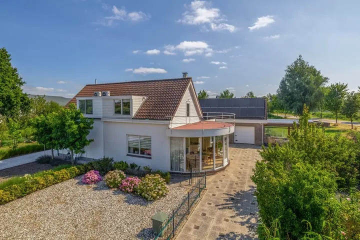 Twee-onder-één-kap te koop: Zuidplasweg 7, Bedrijventerrein Zevenhuizen Zevenhuizen (Zh)