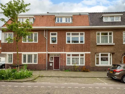 Tussenwoning te koop: Zuidsingel 33, Het Fort Bergen Op Zoom