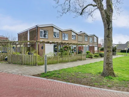 Hoekwoning te koop: Zuidster 51, Puttershoek Woonkern Puttershoek