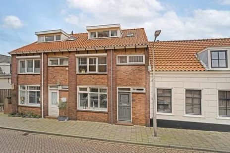 Terraced house for sale: Zuidstraat 105, Midden Katwijk (Zh)