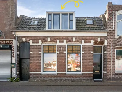 Terraced house for sale: Zuidstraat 51, Grachtengordel Den Helder