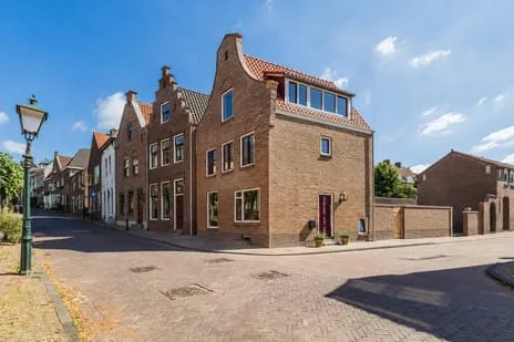 Detached house for sale: Zuidwal 38, Rhenen Binnenstad Rhenen