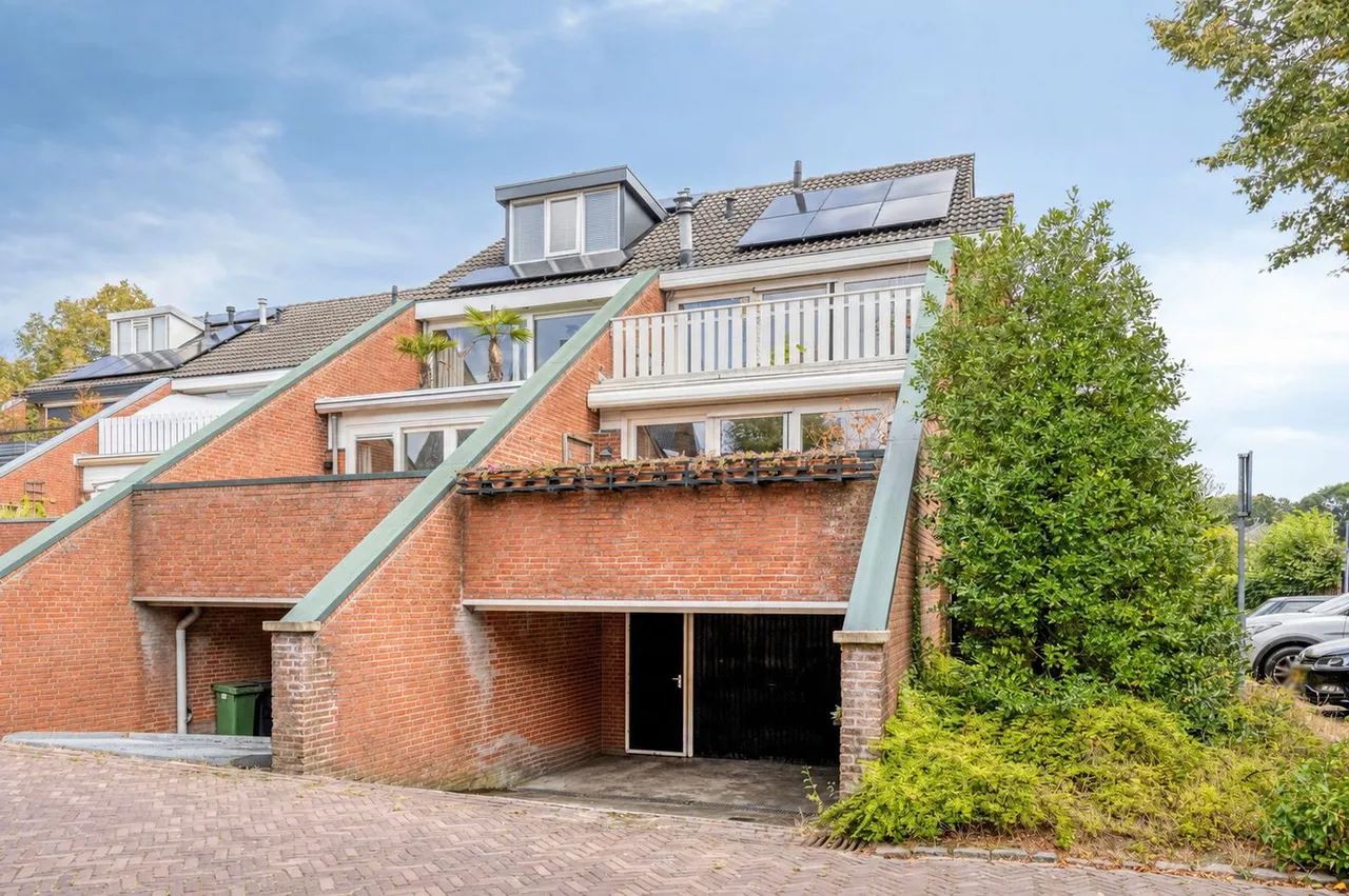 Hoekwoning te koop: zuidwal 43, Oldenzaal