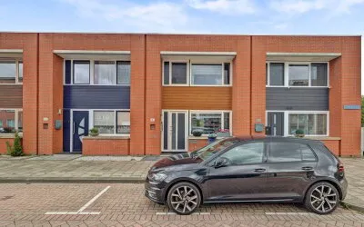 Tussenwoning te koop: Zuidzijdsedijk 184, Hoogvliet Noord Hoogvliet Rotterdam