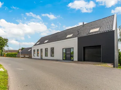 Vrijstaande woning te koop: Zuidzijdsedijk 30, Zuid-Beijerland Buitengebied Nieuw-Beijerland
