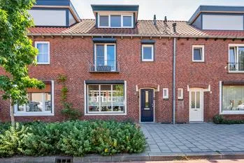 Tussenwoning te koop: Zustersstraat 40, Craneveld Venlo