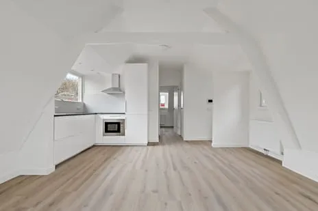 Studio te koop: Zusterstraat 194A, Schildersbuurt-West 'S-Gravenhage