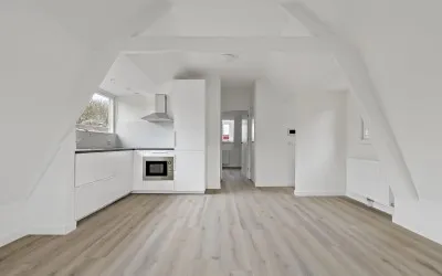 Studio te koop: Zusterstraat 194A, Schildersbuurt-West 'S-Gravenhage
