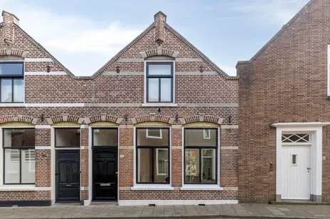 Tussenwoning te koop: Zusterstraat 48, Markt Middelburg