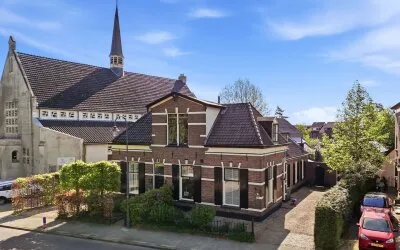 Twee-onder-één-kap te koop: Zutphensestraatweg 16, Dieren-Zuid beneden spoorlijn Dieren