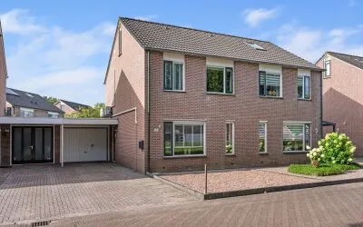 Tussenwoning te koop: Zwaardvegersstraat 52, Buitenwoel Veendam