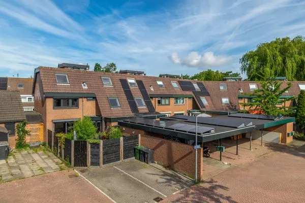 Hoekwoning te koop: Zwaluw 56, Hoogvliet Rotterdam